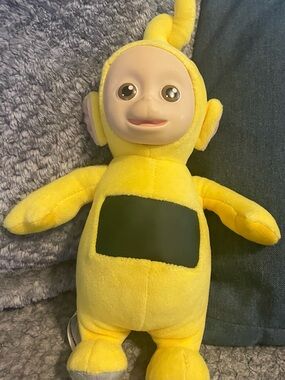 Teletubbies Laa-Laa Yellow Plush Doll 2024 The Loyal Subjects 11” Soft Toy